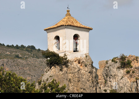 Turm des Castillo de San José, Guadalest, Costa Blanca, Spanien, Europa Stockfoto