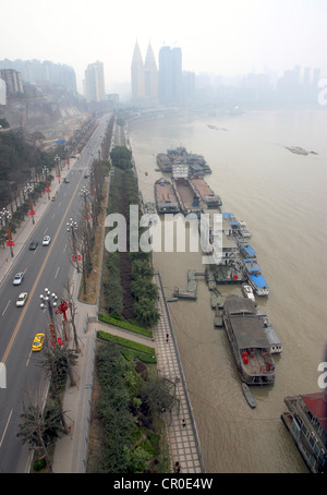 Einen Blick auf die Stadt Chongqing und der Jangtse in China Stockfoto
