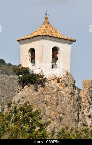 Turm des Castillo de San José, Guadalest, Costa Blanca, Spanien, Europa Stockfoto