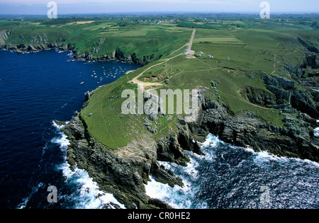 Frankreich, Finistere, Iroise Meer, Plogoff, Pointe du Raz, Anse de Brezellec (Luftbild) Stockfoto