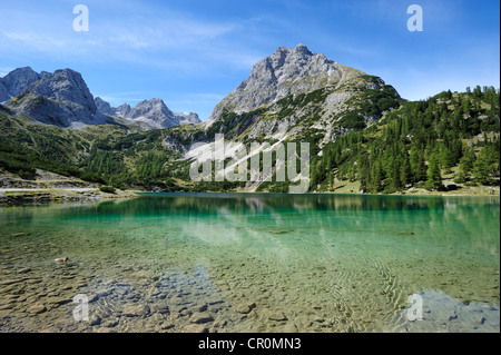 Blick über Seebensee See Mt Sonnenspitze Ehrwald, Tirol, Austria, Europe, PublicGround Stockfoto