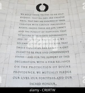 Unabhängigkeitserklärung - Inschrift auf dem südwestlichen Quadranten des Jefferson Memorial in Washington, DC. Stockfoto