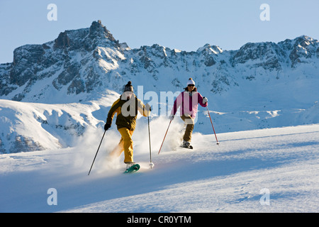 Frankreich, Savoyen, Valmorel, Schneeschuhwanderung mit Blick auf die Oberseite Pointe Du Grand Nielard 2544 m Stockfoto