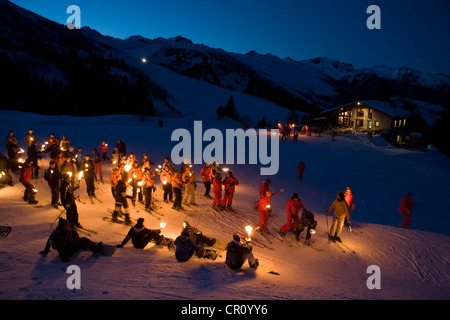 Frankreich, Savoyen, Valmorel, Fackelzug vom Restaurant le Prariond Stockfoto