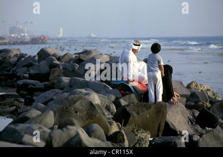 Szenen auf der Jeddah Corniche, die etwa 30 km entlang der Urlaubsort an der Küste der Stadt erstreckt. Stockfoto