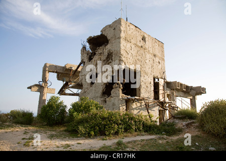 Kroatien, Dalmatien, dalmatinische Küste, Dubrovnik, Seilbahn größten während der Bombenangriffe Dezember 1991 Stockfoto