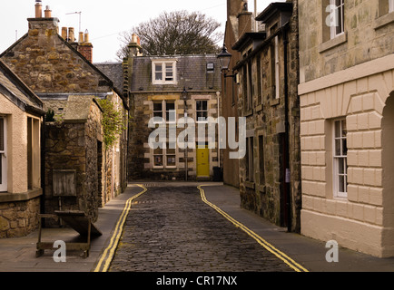 Gepflasterten Straßen und alten Steinhäusern in St. Andrews, Schottland Stockfoto