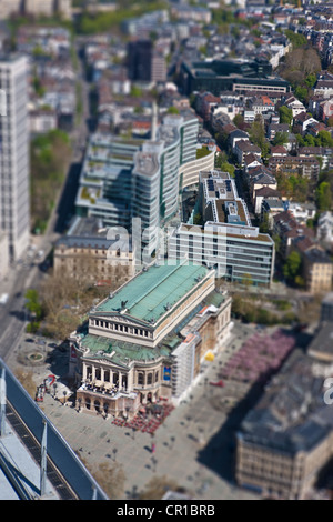 Blick auf die Alte Oper, alte Oper und Opernplatz quadratisch, Tilt Shift-Effekt, den Eindruck von einem Miniaturmodell Stockfoto