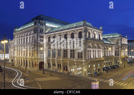 Rückansicht der Staatsoper aus dem Albertinarampe, Wien, Österreich, Europa Stockfoto