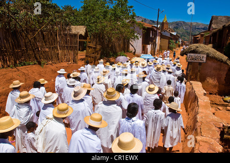 Zentrales Hochland, ehemalige Provinz von Fianarantsoa, Madagaskar, Haute Matsiatra Region, Soatanana Dorf wo der Christ Stockfoto