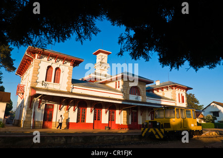 Madagaskar, Hochland, ehemalige Provinz von Antananarivo, Vakinankaratra Region, Bundesstraße 7, Antsirabe, Eisenbahn Stockfoto