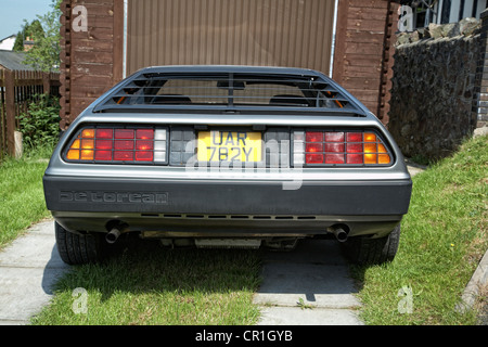 Der DeLorean DMC-12 aus den frühen 1980er Jahren in dem Film berühmt gemacht, "back to the Future". Stockfoto