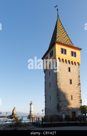 Mangturm oder Mangenturm Turm in der Nähe des Hafens, Lindau am Bodensee, Schwaben, Bayern, Deutschland, Europa, PublicGround Stockfoto