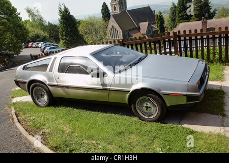 Der DeLorean DMC-12 aus den frühen 1980er Jahren in dem Film berühmt gemacht, "back to the Future". Stockfoto