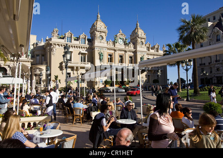 Principalty von Monaco, Monaco, Monte Carlo, Place du Casino und Terrasse des Cafe de Paris, Eigentum der Société des Bains de Stockfoto