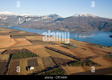 Frankreich, Alpes de Haute Provence, Plateau von Valensole, regionalen Naturpark Verdon, Sainte-Croix-See, Montdenier und Grand Stockfoto