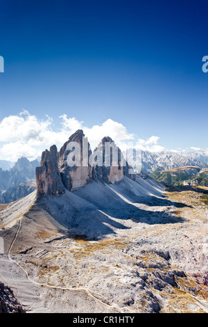 Blick vom Mt Paternkofel oder Paterno der Tre Cime di Lavaredo Gebirgsgruppe, Mt Cristallo in den Rücken, Sexten, Sexten Stockfoto