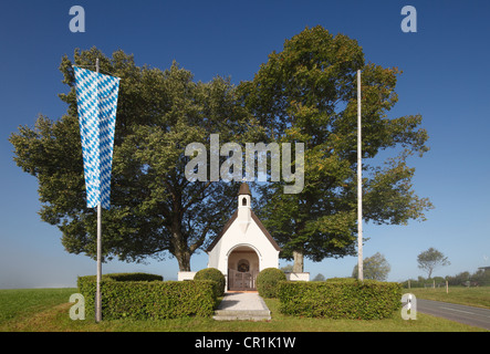 War Memorial Chapel in Hittenkirchen, Gemeinde Bernau, Chiemgau, Upper Bavaria, Bavaria, Germany, Europe, PublicGround Stockfoto