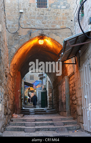 Abend Stimmung in einer Gasse in die arabischen Viertel, alte Stadt von Jerusalem, Israel, Nahost, Asien Stockfoto