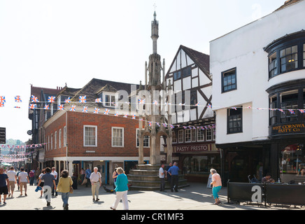 Die Butter Kreuz oder hohen Kreuz in Winchester Broadway Stockfoto