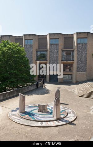 Hampshire Jubilee Skulptur außerhalb Winchester Crown Court Justizpalast Stockfoto