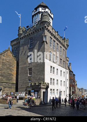 Die Outlook Tower & Camera Obscura aufbauend auf Castlehill am oberen Rand der Royal Mile in Edinburgh Schottland Stockfoto