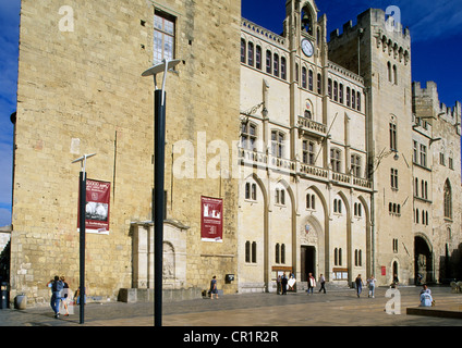 Frankreich, Aude, Narbonne, Palais des Archeveques (Palast des Erzbischofs) und Rathausplatz Stockfoto