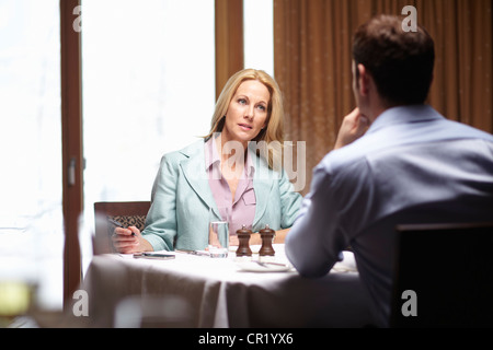 Business-Leute sprechen im café Stockfoto