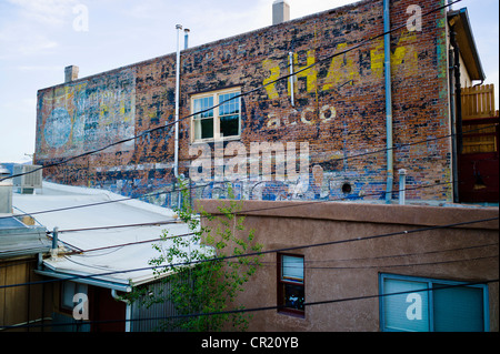 Alte Wandmalereien auf der Mauer eines Gebäudes in der historischen Innenstadt, kleiner Berg Stadt Salida, Colorado, USA Stockfoto