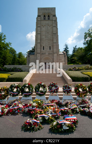 Kränze vor amerikanischen Denkmal Aisne-Marne, Frankreich Stockfoto