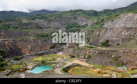 Panguna Copper Mine, wurde 1989 durch Sabotage durch die Bougainville Revolutionary Army geschlossen. Papua-Neu-Guinea Stockfoto