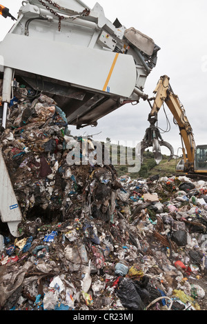 Maschinen im Müll-Sammelstelle Stockfoto
