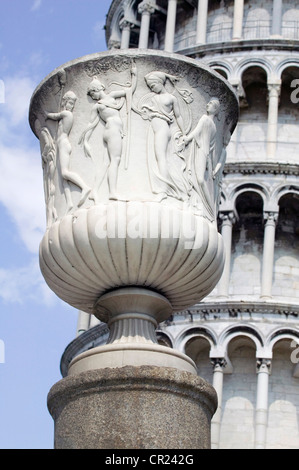 Nahaufnahme eines Reliefs auf statue Stockfoto