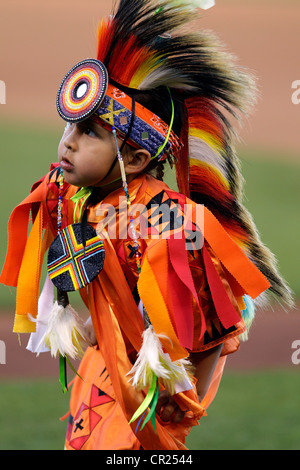 NATIVE AMERICAN INDIAN DANCE Achumawi Indianer Chemakum Inder Chukchansi Inder Clayoquot Indianer Coa Stockfoto