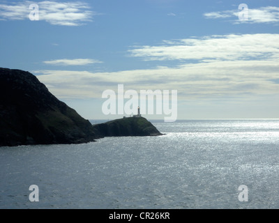 South Stack Leuchtturm aus dem Norden Stack, Anglesey, Nordwales Stockfoto