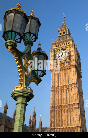 Big Ben und Westminster Bridge Laterne Stockfoto