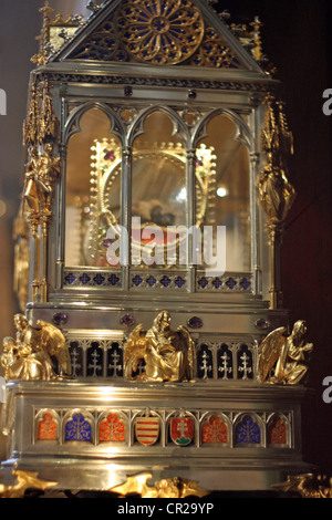 Des Königs Rechte Hand von Stephen von Ungarn, bekannt als die Heilige Rechte bleibt als Reliquie in St. Stephens Basilika in Budapest Stockfoto