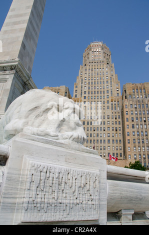 New York, Buffalo, Rathaus. historischen Art Deco Gebäude mit dem Mckinley Monument, 96 Meter hohe Obelisk bei Niagara Square. Stockfoto