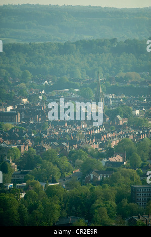 Sommerabend über die Stadt von Dorking in Surrey, Südengland, Großbritannien aus Box Hill gesehen Stockfoto