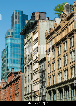 Eigentumswohnung-Turm, Fassaden von Gebäuden Lafayette St. Astor Place und Cooper Square, New York Stockfoto