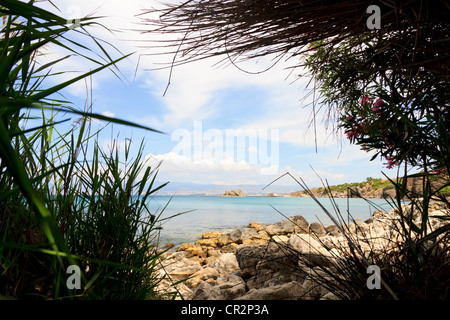 Küste von Zypern in der Nähe von Polis und Aphrodites Bad Stockfoto