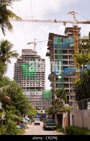 Baustellen, das Gebäude auf der linken Seite ist Teil der Asiatown es Park. Cebu City, Cebu, Visayas, Philippinen. Stockfoto