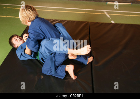 Zwei jungen Sparring, Kiaido Ryu Kampfkunst Stockfoto