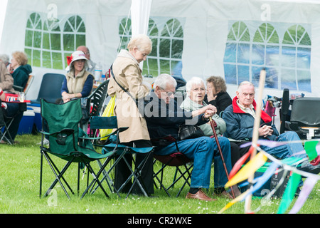 Queen Elizabeth Diamond Jubiläumsfeier in Otley, Suffolk, 4. Juni 2012, Suffolk Stockfoto