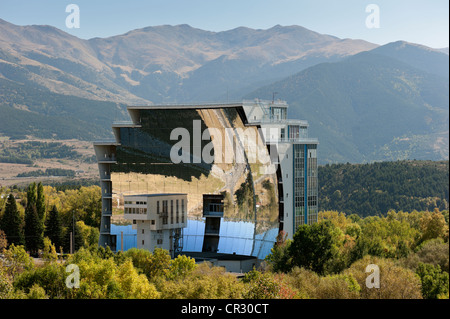 Solar-Ofen, le Grand vier Solaire d'Odeillo, 1000 kW Heizkraftwerk, Font-Romeu-Odeillo-Via, Pyrénées-Orientales Stockfoto