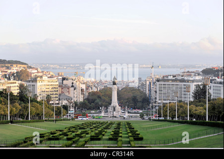 Parque Eduardo VII Park, Blick vom nördlichen Ende des Parks in Richtung Praça Marques de Pombal, in Richtung Stadtzentrum Stockfoto