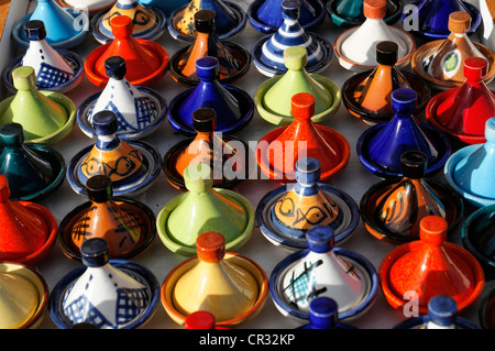 Traditionelle Tajine oder Tagines, Souvenirs, Stall, Ait Benhaddou, Marokko, Afrika-Markt Stockfoto