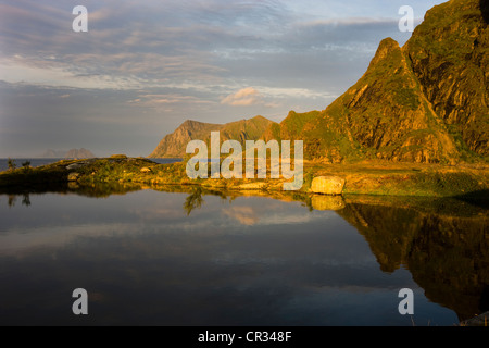 See in der Nähe von A, Vestvagoya Insel, westlichen Ende der Lofoten Inseln, Norwegen, Skandinavien, Europa Stockfoto