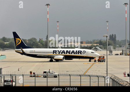 EI-EBW Ryanair Boeing 737-800, vor dem Abflug, Flughafen Venedig-Marco Polo, Venedig, Veneto, Italien, Europa Stockfoto