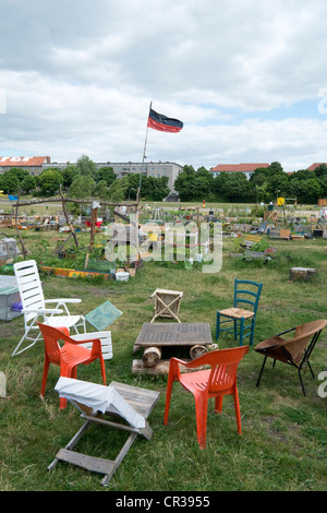 Stadtgarten oder Allmende Kontor im historischen Flughafen Tempelhof jetzt Parken in Berlin Deutschland Stockfoto